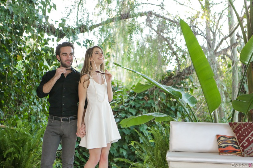 Fuck In The Jacuzzi 00