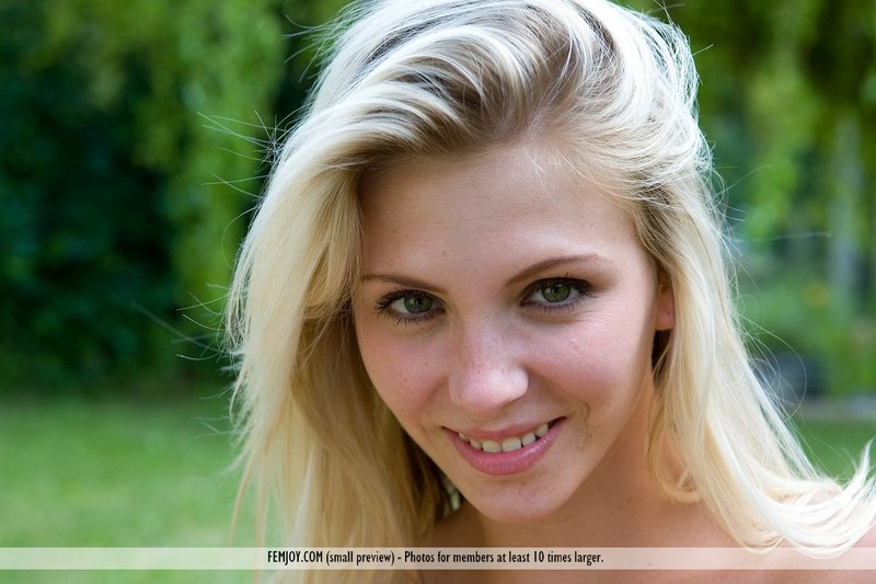 Gina In A Garden 08