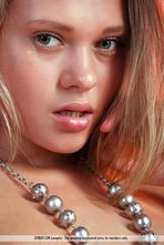 Gloria Cute Girl Posing Nude 13