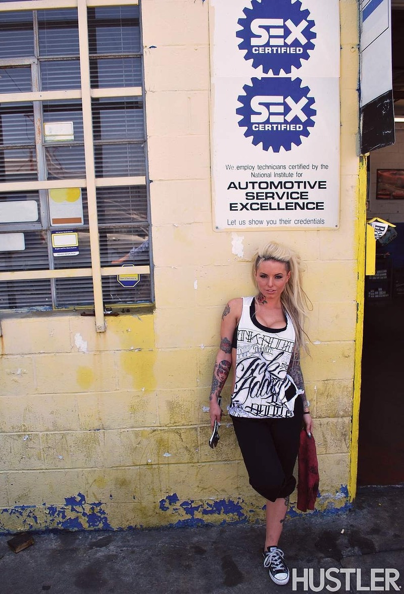 Hustler February 2014 Christy Mack 06