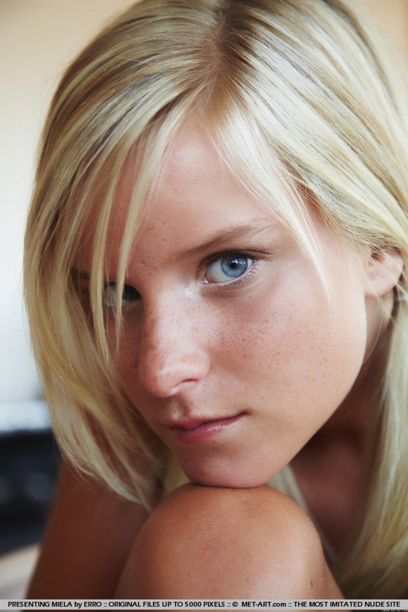 Provocative details suggesting desire