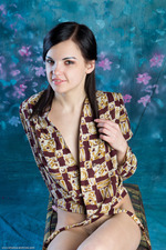 Presenting Vikki Mauri 01