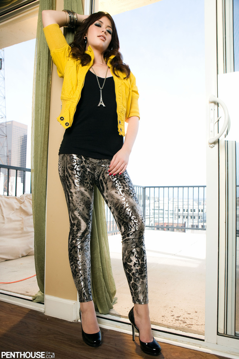 Ashlyn Rae Sexy Latina Babe Gets Nude 04