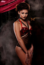 Ariana Marie In Sexy Vampire 02